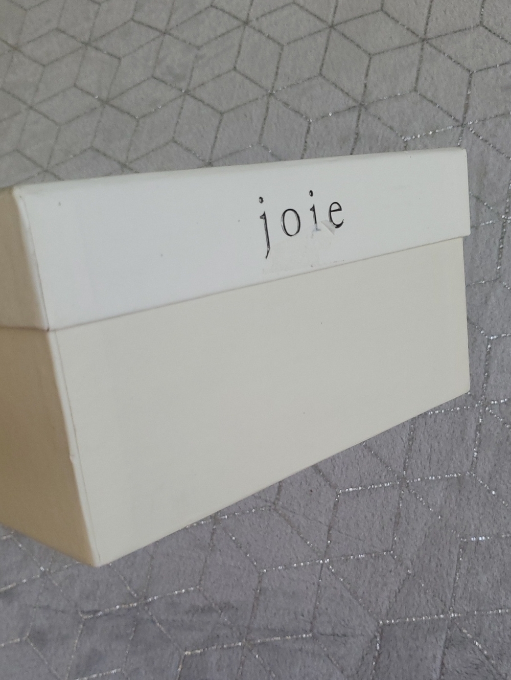 JOIE | Cream Empty Box - Picture 5 of 10